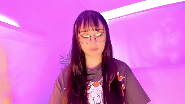 Snapshot of Gloomydoll chatting on 09-30-25, 06:58 Gloomydoll online show from 09-30-25, 06:58