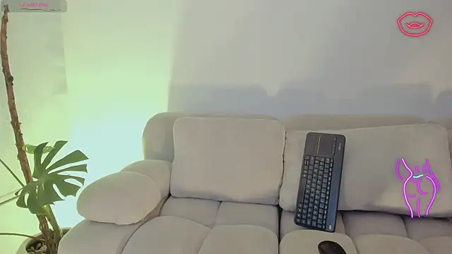 LindseyMoss online show from 11-11-25, 03:01