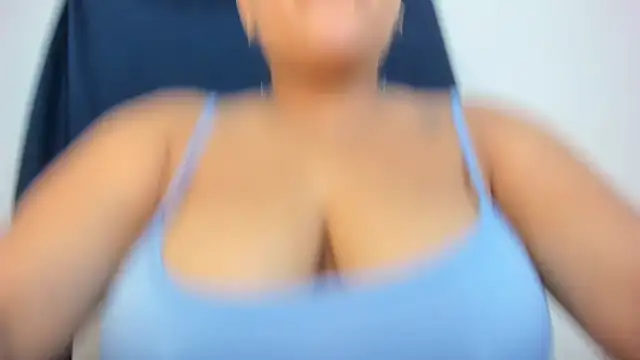 Charlotte-Chanell online show from 10-24-25, 01:48