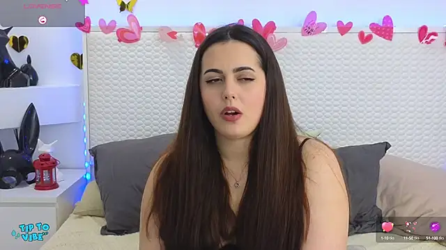 Snapshot of Eva_Rogers_ chatting on 02-14-25, 02:23 Eva Rogers  online show from 02-14-25, 02:23