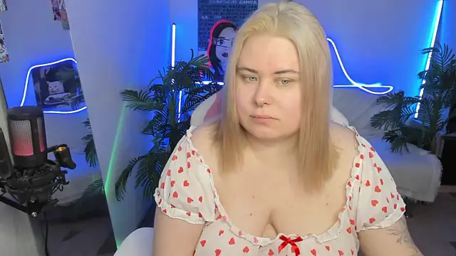 Snapshot of Akemi_BBW chatting on 03-21-25, 07:55 Akemi BBW online show from 03-21-25, 07:55