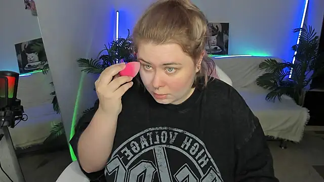 Snapshot of Akemi_BBW chatting on 03-07-25, 06:11 Akemi BBW online show from 03-07-25, 06:11
