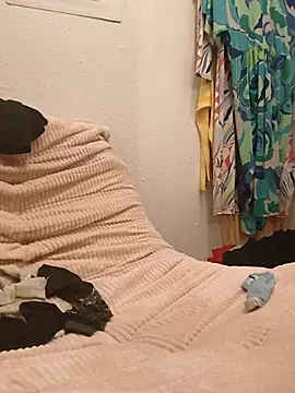 Snapshot of icyMike43 chatting on 02-27-26, 02:12 icyMike43 online show from 02-27-26, 02:12