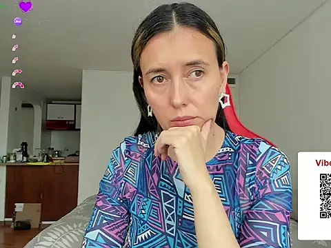 Snapshot of zoe_jeane_beker chatting on 05-22-26, 07:45 zoe jeane beker online show from 05-22-26, 07:45