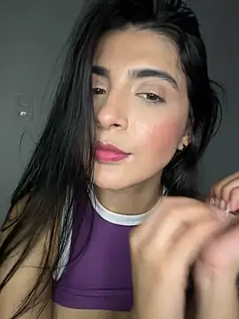 Snapshot of CristalCerati chatting on 01-14-25, 11:05 CristalCerati online show from 01-14-25, 11:05