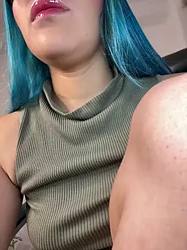 kaoticblue  online show from 12-17-25, 12:15