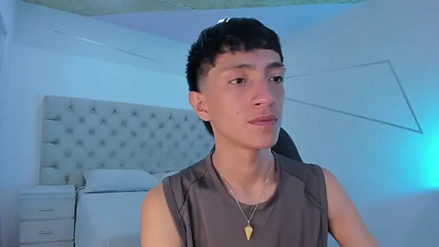 DereckCooperr online show from 10-30-25, 10:39