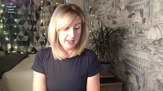 Ariel the mermaid online show from 11-10-25, 06:18