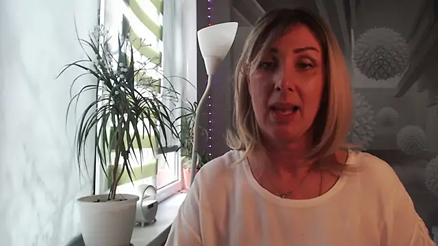 Ariel the mermaid online show from 04-22-26, 06:42