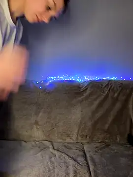 Snapshot of freiiaflower chatting on 10-24-25, 07:46 freiiaflower online show from 10-24-25, 07:46