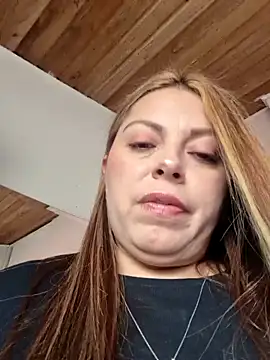Snapshot of seherlatin chatting on 05-17-26, 06:41 seherlatin online show from 05-17-26, 06:41