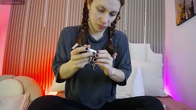 Katy Van online show from 04-07-26, 08:54