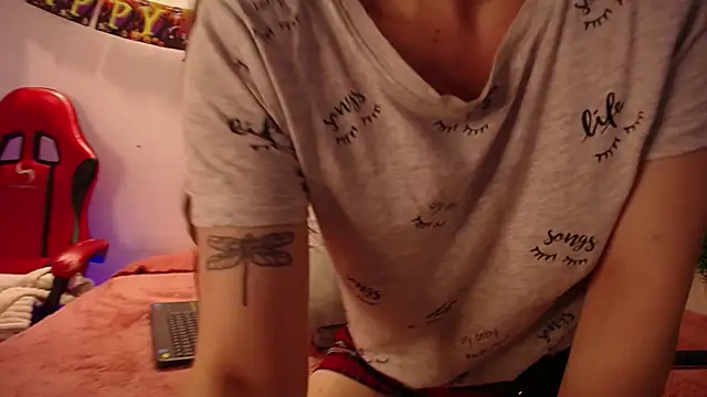 Snapshot of Katy_Van chatting on 10-13-25, 10:10 Katy Van online show from 10-13-25, 10:10