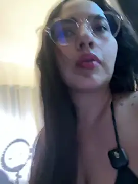 Snapshot of anniesweet02 chatting on 03-11-26, 11:21 anniesweet02 online show from 03-11-26, 11:21