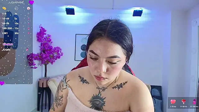 Snapshot of Isa_reel chatting on 04-28-26, 08:13 Isa reel online show from 04-28-26, 08:13