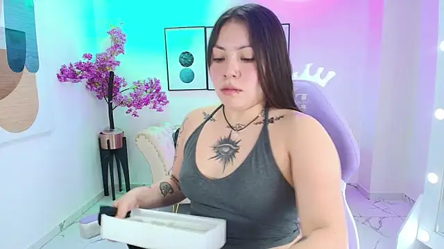 Snapshot of Isa_reel chatting on 09-10-25, 07:24 Isa reel online show from 09-10-25, 07:24