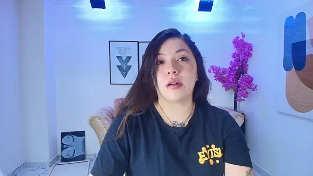 Snapshot of Isa_reel chatting on 05-24-26, 12:38 Isa reel online show from 05-24-26, 12:38