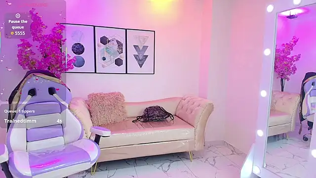 Isa reel online show from 11-28-25, 07:47