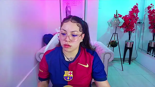 Snapshot of Isa_reel chatting on 09-14-25, 12:38 Isa reel online show from 09-14-25, 12:38