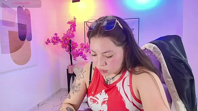 Snapshot of Isa_reel chatting on 10-02-25, 07:39 Isa reel online show from 10-02-25, 07:39