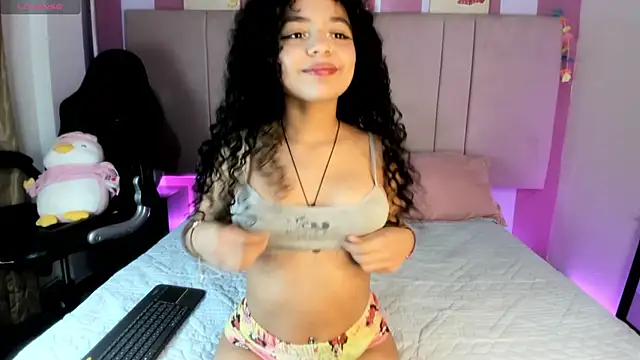 Winnifer Gonzal online show from 03-10-25, 03:01