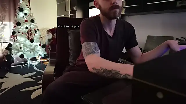 Snapshot of HardAlready chatting on 01-08-25, 10:04 HardAlready online show from 01-08-25, 10:04