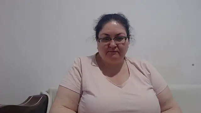 Snapshot of Nykyxo chatting on 05-15-26, 07:17 Nykyxo online show from 05-15-26, 07:17