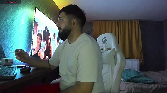 Snapshot of Eduu2322 chatting on 01-09-26, 11:11 Eduu2322 online show from 01-09-26, 11:11