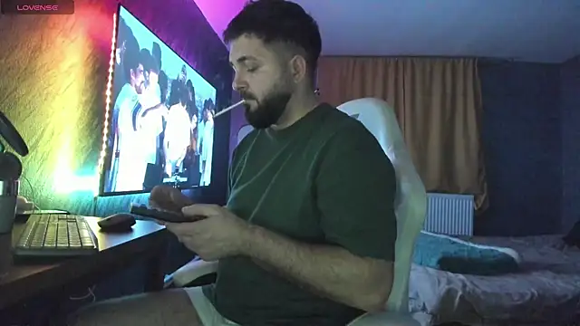 Snapshot of Eduu2322 chatting on 01-08-26, 09:54 Eduu2322 online show from 01-08-26, 09:54