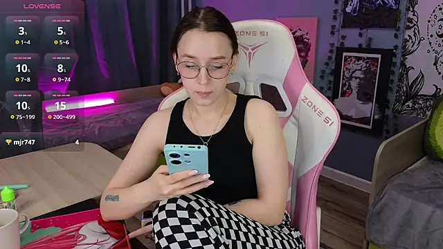 Snapshot of Sweet_frosti chatting on 02-03-26, 06:40 Sweet frosti online show from 02-03-26, 06:40