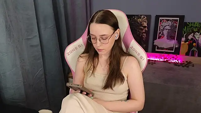 Snapshot of Sweet_frosti chatting on 05-03-26, 03:44 Sweet frosti online show from 05-03-26, 03:44