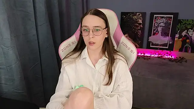Snapshot of Sweet_frosti chatting on 05-01-26, 03:55 Sweet frosti online show from 05-01-26, 03:55
