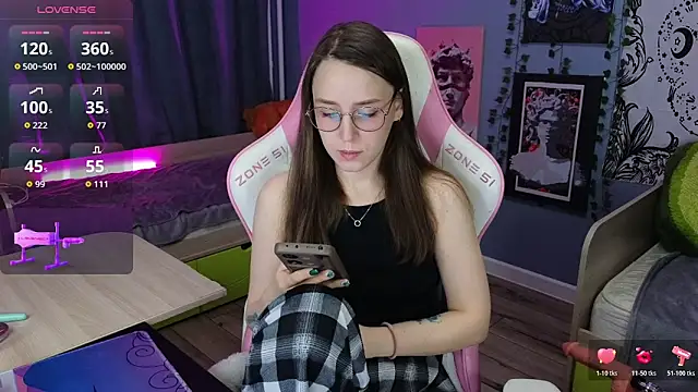 Snapshot of Sweet_frosti chatting on 01-19-26, 03:43 Sweet frosti online show from 01-19-26, 03:43