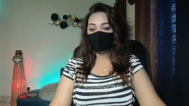 Snapshot of OH-Monica chatting on 09-21-25, 02:49 OH-Monica online show from 09-21-25, 02:49