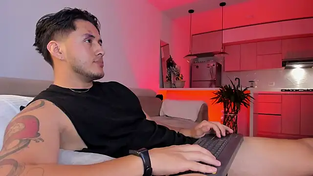 Snapshot of Chriskyle_ chatting on 09-25-25, 12:05 Chriskyle  online show from 09-25-25, 12:05