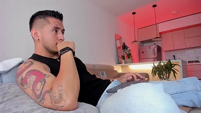 Snapshot of Chriskyle_ chatting on 12-17-24, 02:44 Chriskyle  online show from 12-17-24, 02:44