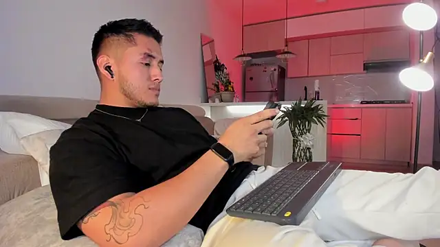 Snapshot of Chriskyle_ chatting on 03-03-25, 04:00 Chriskyle  online show from 03-03-25, 04:00