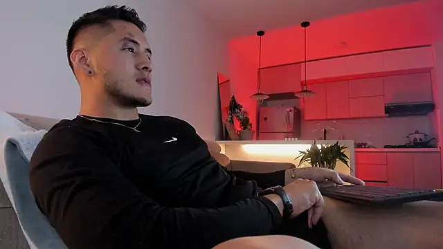 Snapshot of Chriskyle_ chatting on 12-08-24, 12:13 Chriskyle  online show from 12-08-24, 12:13