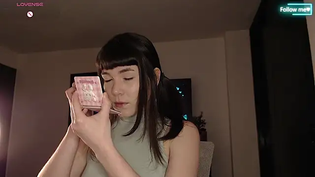 CherryBlossom    online show from 02-07-26, 02:08