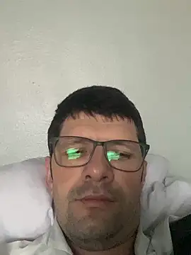 Snapshot of Juliano2289 chatting on 05-15-26, 07:56 Juliano2289 online show from 05-15-26, 07:56