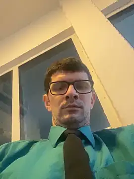 Snapshot of Juliano2289 chatting on 05-06-26, 05:28 Juliano2289 online show from 05-06-26, 05:28