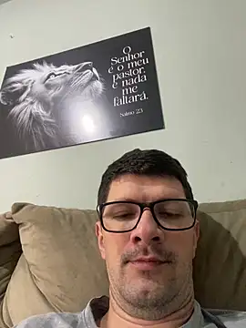 Snapshot of Juliano2289 chatting on 04-01-26, 02:47 Juliano2289 online show from 04-01-26, 02:47