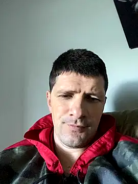 Snapshot of Juliano2289 chatting on 09-23-25, 07:10 Juliano2289 online show from 09-23-25, 07:10