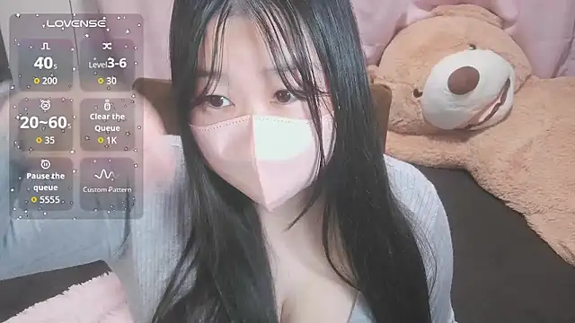 yuinyan3150 online show from 11-16-25, 07:40