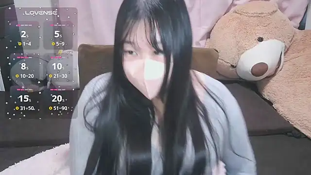 yuinyan3150 online show from 02-15-26, 07:02