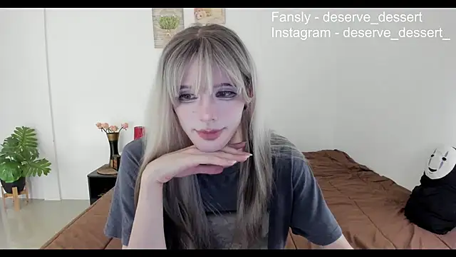 Snapshot of TrES-2b chatting on 05-22-26, 05:22 TrES-2b online show from 05-22-26, 05:22