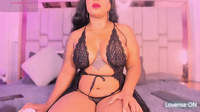 mary kisses online show from 11-15-25, 08:46