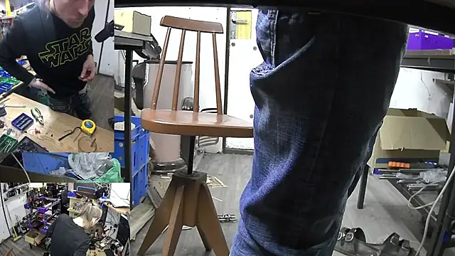 Snapshot of Happy_Michal chatting on 12-23-24, 08:55 Happy Michal online show from 12-23-24, 08:55