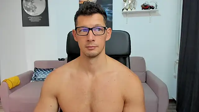 BrutusK08 online show from 10-17-25, 08:06