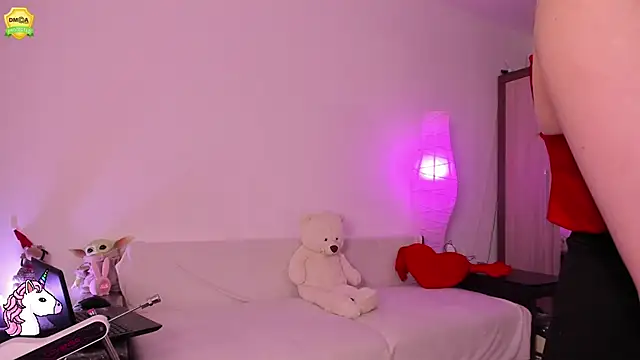 EvaUniporn online show from 05-18-26, 05:18
